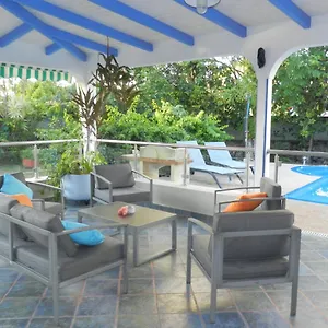 https://villa-le-bord-bleu.comcaribbean.com
